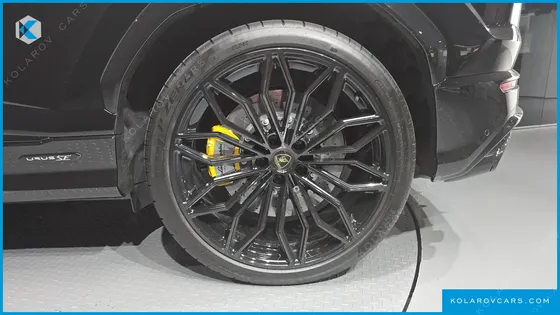 LAMBORGHINI URUS 4.0 V8 SE