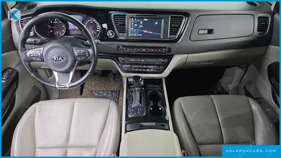 KIA CARNIVAL 9-SEATER NOBLESSE