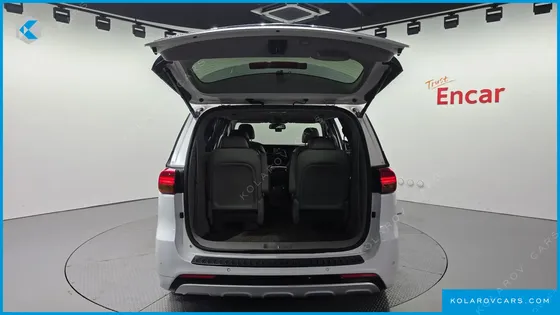 KIA CARNIVAL 9-SEATER NOBLESSE