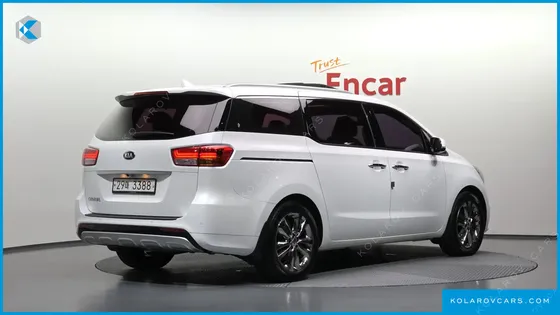 KIA CARNIVAL 9-SEATER PRESTIGE