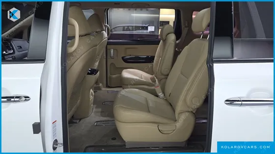 KIA CARNIVAL 9-SEATER PRESTIGE