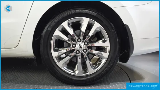 KIA CARNIVAL 9-SEATER PRESTIGE