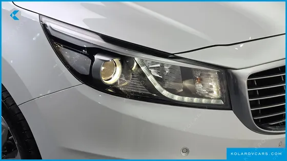 KIA CARNIVAL 9-SEATER PRESTIGE