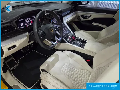 LAMBORGHINI URUS 4.0 V8