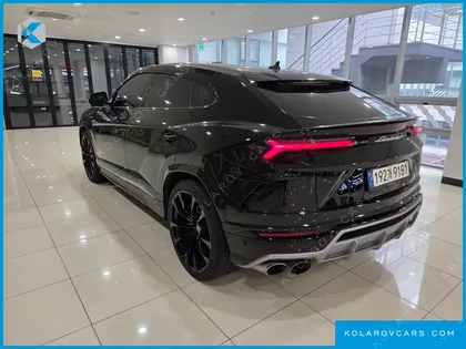LAMBORGHINI URUS 4.0 V8