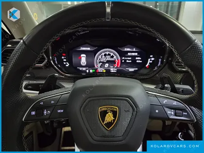 LAMBORGHINI URUS 4.0 V8