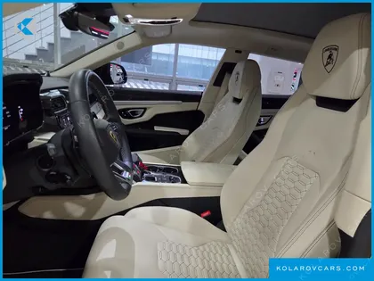 LAMBORGHINI URUS 4.0 V8