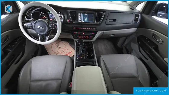 KIA CARNIVAL 9-SEATER LUXURY