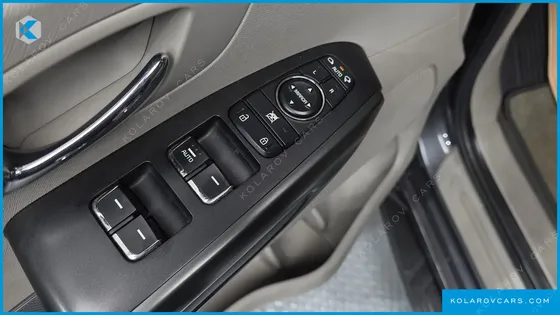 KIA CARNIVAL 9-SEATER LUXURY