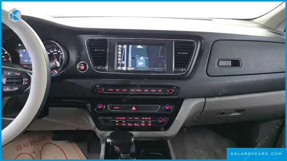 KIA CARNIVAL 9-SEATER LUXURY