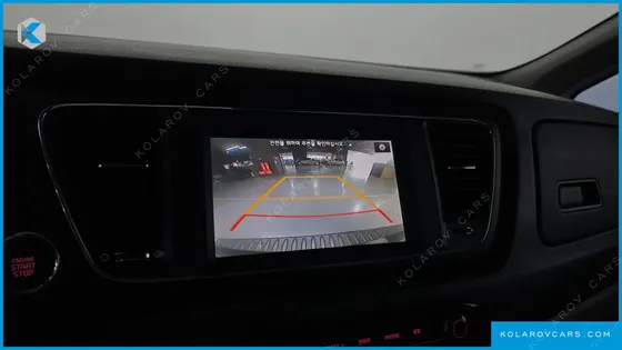 KIA CARNIVAL 9-SEATER LUXURY