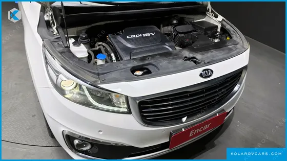KIA CARNIVAL 9-SEATER NOBLESSE