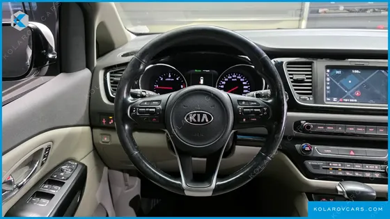 KIA CARNIVAL 9-SEATER NOBLESSE
