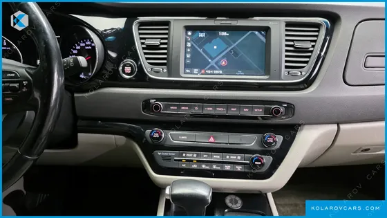 KIA CARNIVAL 9-SEATER NOBLESSE