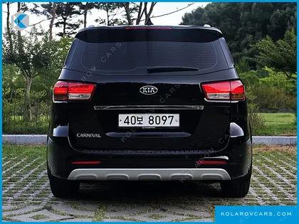 KIA CARNIVAL 9-SEATER NOBLESSE
