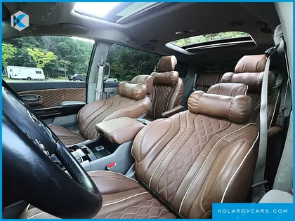 KIA CARNIVAL 9-SEATER NOBLESSE