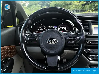 KIA CARNIVAL 9-SEATER NOBLESSE