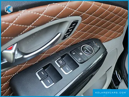 KIA CARNIVAL 9-SEATER NOBLESSE