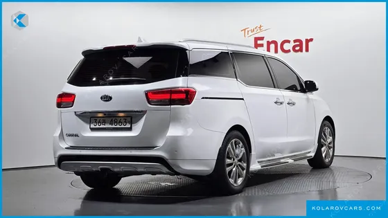 KIA CARNIVAL 9-SEATER PRESTIGE