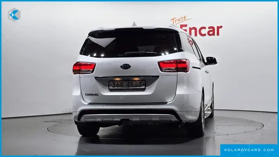 KIA CARNIVAL 9-SEATER PRESTIGE