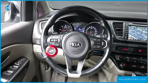 KIA CARNIVAL 9-SEATER LUXURY
