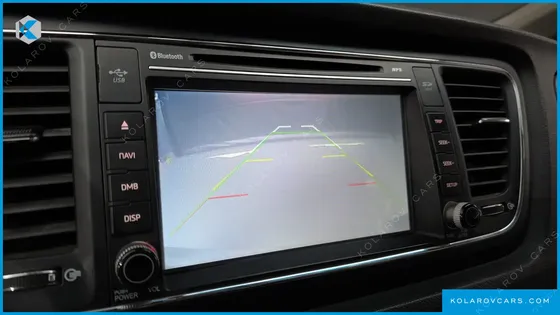KIA CARNIVAL 9-SEATER LUXURY