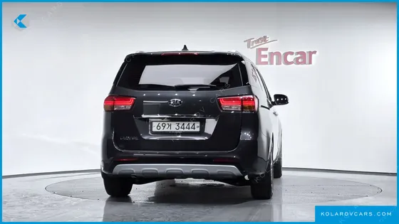 KIA CARNIVAL 9-SEATER PRESTIGE