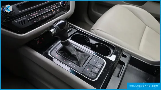 KIA CARNIVAL 9-SEATER PRESTIGE