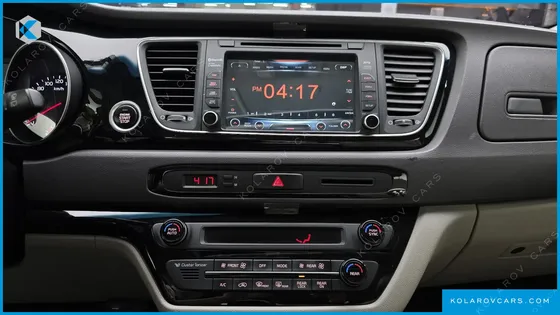 KIA CARNIVAL 9-SEATER PRESTIGE