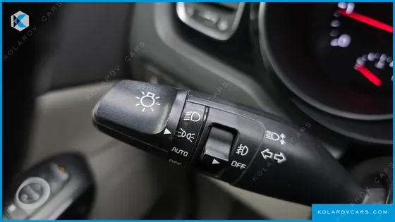 KIA CARNIVAL 9-SEATER PRESTIGE