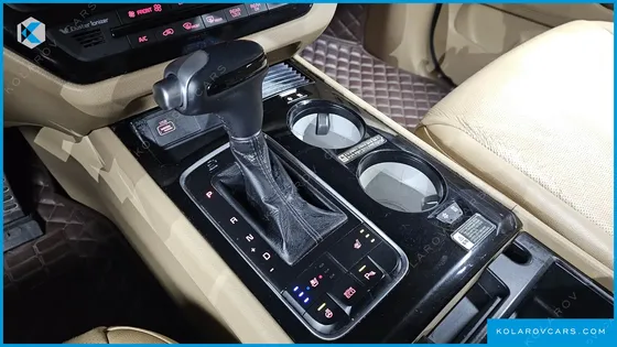 KIA CARNIVAL 9-SEATER HI-LIMOUSINE