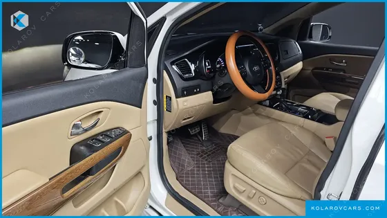 KIA CARNIVAL 9-SEATER HI-LIMOUSINE