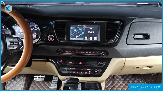 KIA CARNIVAL 9-SEATER HI-LIMOUSINE