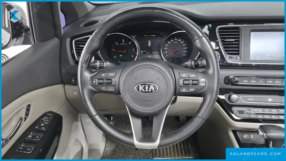 KIA CARNIVAL 9-SEATER NOBLESSE