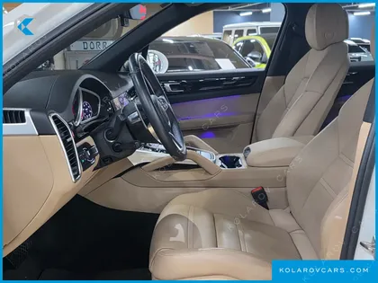 PORSCHE CAYENNE 3.0