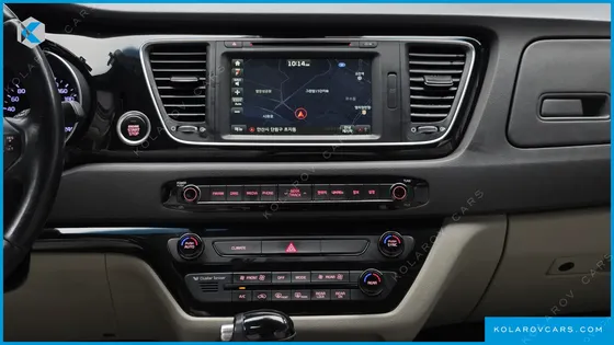 KIA CARNIVAL 9-SEATER PRESTIGE