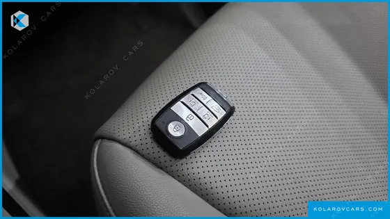 KIA CARNIVAL 9-SEATER PRESTIGE