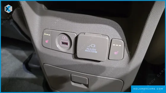 KIA CARNIVAL 9-SEATER PRESTIGE