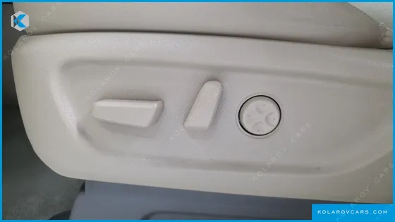 KIA CARNIVAL 9-SEATER PRESTIGE