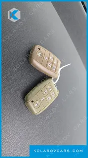 KIA CARNIVAL 9-SEATER PRESTIGE