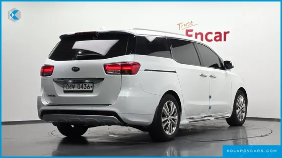 KIA CARNIVAL 9-SEATER NOBLESSE