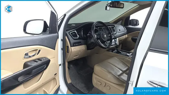 KIA CARNIVAL 9-SEATER NOBLESSE