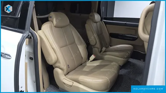 KIA CARNIVAL 9-SEATER NOBLESSE