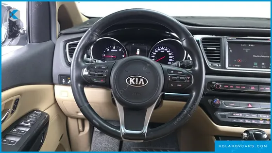 KIA CARNIVAL 9-SEATER NOBLESSE