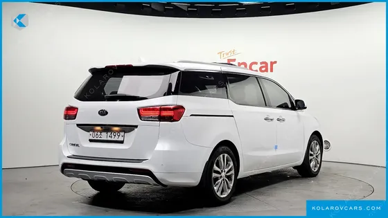 KIA CARNIVAL 9-SEATER LUXURY