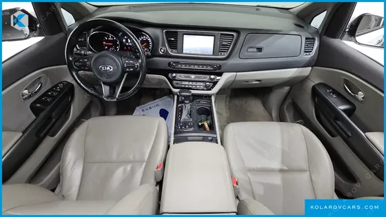 KIA CARNIVAL 9-SEATER LUXURY