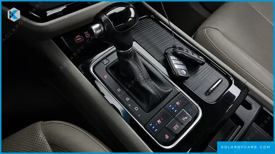 KIA CARNIVAL 9-SEATER NOBLESSE