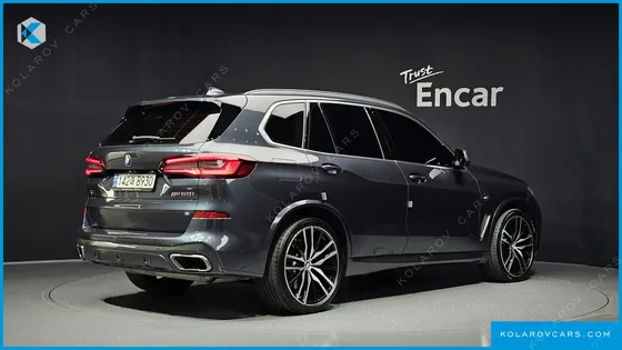 BMW X5 M50I
