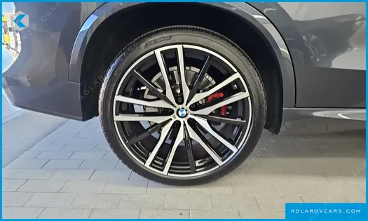 BMW X5 M50I