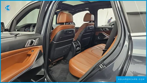 BMW X5 M50I
